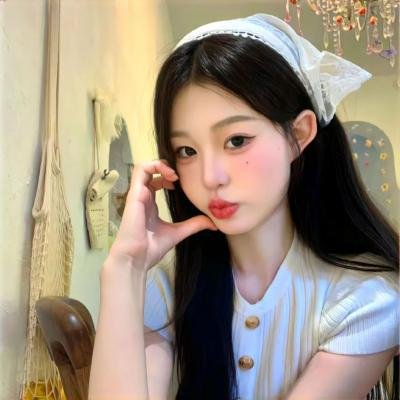 小姑娘艾萝依